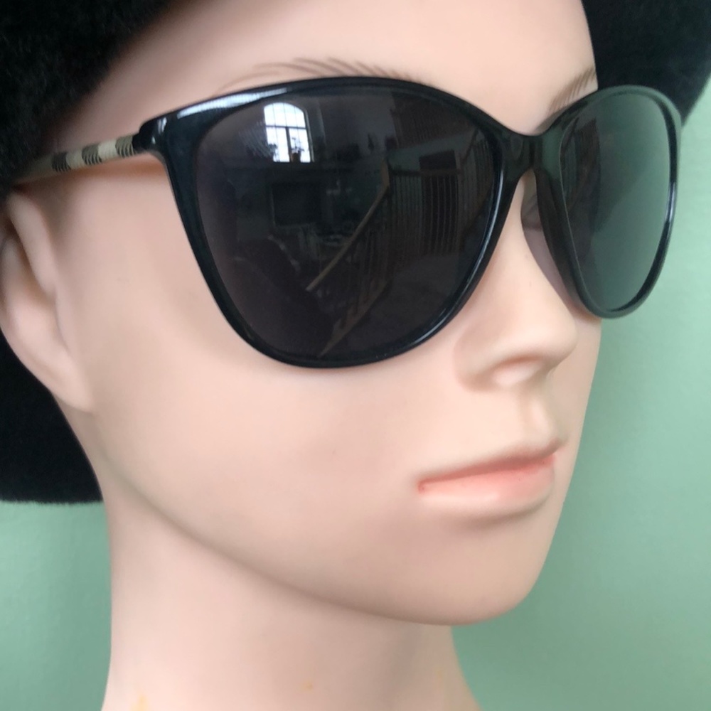 Burberry sunglasses
